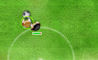 Escolhe a tua equipa e ganha a Liga dos Campe�es! Controlas o jogador que tem um c�rculo verde � sua volta. Quando o guarda-redes tem a bola nas m�os, n�o podes controlar o teu jogador. Cuidado com a 'barra da fadiga': quando fica vermelha, o teu jogador n�o tem energia suficiente para atirar ou para passar. Quanto mais longe chegares na competi��o, mais dif�cil ser� bater os teus oponentes. Se ganhares a Liga, ganhas 275 pontos de b�nus!
