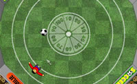 O objectivo � chutar a bola na meta.