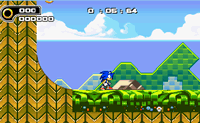 Jij gaat als een karakter van Sonic de levels door. Je komt krabben tegen die vuurballen gooien en apen die ballen gooien, dus pas op!
