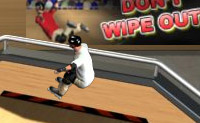 Vais fazer skate. Faz skate para baixo clicando com o rato e selecciona depois um salto. No ar fazes ent�o os truques. Tenta alcan�ar uma boa pontua��o!