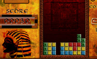 Je gaat Tetris spelen. Laat de blokjes vallen zodat je een hele rij vol hebt. Dan zorg je ervoor dat je niet afgaat omdat de blokjes tegen het plafond komen.