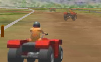 Je gaat op quads racen. Probeer te winnen door turbo en wapens te pakken!