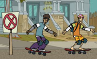 Carl 2 roubou a tua mochila, salta para o teu skate e persegue-o! Podes jogar este jogo como Carl ou como Jamie. H� tr�s graus de dificuldade: iniciado, semi-pro e pro.
