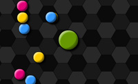 Dit leuke spelletje gaat als volgt: in het veld staan allerlei gekleurde stippen: roze, blauw, geel en groen. Je moet de stippen van dezelfde naar elkaar toe slepen en vervolgens klikken om de punten te innen. Hierbij mag je echter geen stippen van andere kleuren raken, want dan moet je opnieuw beginnen. Het spel wordt steeds moeilijker naarmate je verder komt in de levels. Het aantal stippen neemt dan namelijk toe, en de ruimte tussen de stippen neemt af, waardoor het lastiger manoeuvreren wordt.