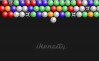Probeer in dit spel alle ballen weg te spelen.