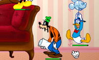 O Mickey, o Donald e o Pateta est�o numa luta de almofadas no hotel onde est�o hospedados! As penas est�o a voar por todo o lado. A cada volta, ganhas 15 segundos para decidir a tua estrat�gia. Tenta ser o �ltimo a ficar de p�! Podes tamb�m usar algumas 'armas secretas': avi�es de papel, bal�es de �gua e pistolas de �gua. Podes tamb�m usar bal�es e chap�us de chuva. As caixas cont�m ferramentas e ataques secretos. Podes jogar este jogo por ti pr�prio, mas tamb�m com dois ou at� tr�s jogadores.